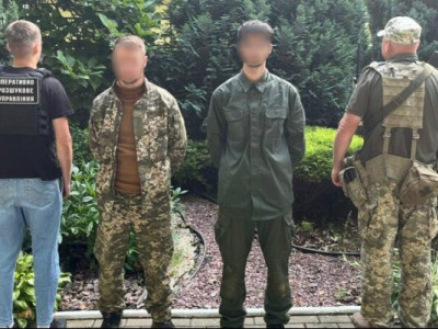 Двоє чоловіків хотіли перетнути кордон під виглядом провідників