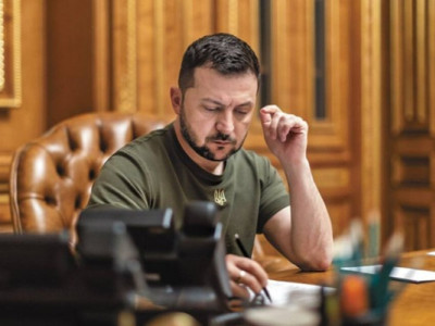 Закон-бомба? Що Зеленський підписав за зачиненими дверима!