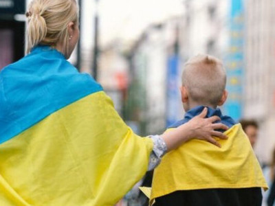 Адаптаційна напруга не спадає: чи повернуться українці додому з еміграції