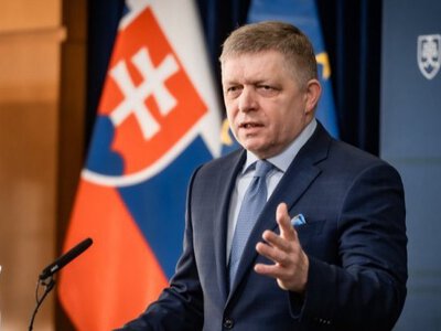 Роберт Фіцо порівняв Україну з травою під слонами та передрік їй “дорогу розплату”