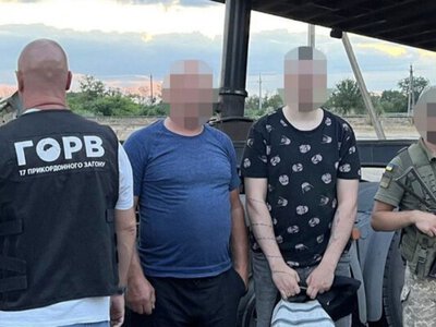 Запоріжця витягнули зі схованці під фурою: він намагався нелегально втікти до Румунії (відео)