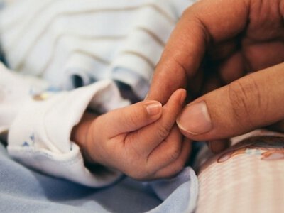17-річна мама народила дитину у кареті швидкої