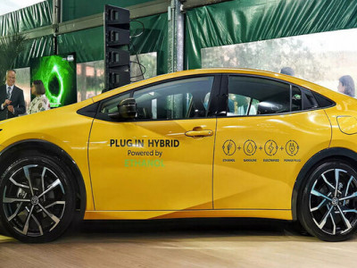 Toyota представила у Бразилії Prius PHEV Flex Fuel з етанольним двигуном