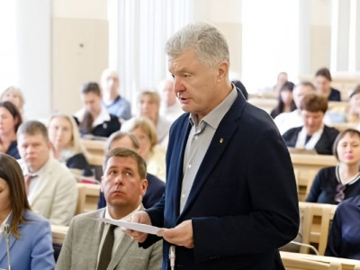 Адвокати рознесли вщент справу Порошенка