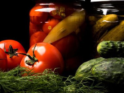 Які продукти небезпечно консервувати вдома: поради від експертів
