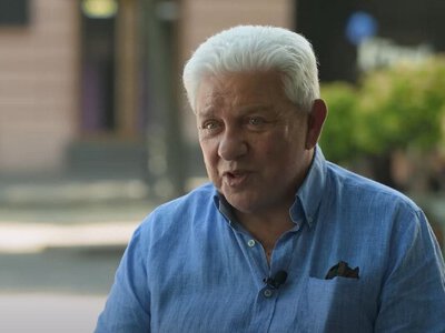Одеський “джентльмен” Олег Філімонов купив дружині бетонне укриття, щоб не боялася обстрілів (ВІДЕО)