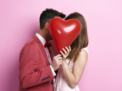 9 біологічних факторів, які змушують людей закохуватись у вас несвідомо