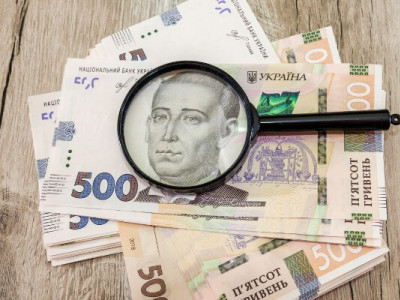Зарплата зростає, але не наздоганяє ціни: уряд оновив прогноз доходів українців