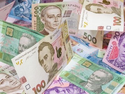 Гроші на картку: клієнти ПриватБанку можуть отримати по 2500 грн