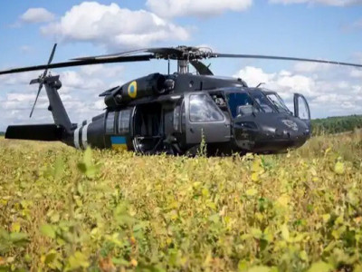 Чеські волонтери придбали для України бойовий вертоліт