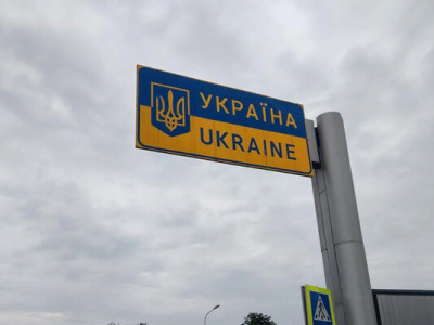 Чоловіків віком 18-22 років уже почали випускати з України - Демченко
