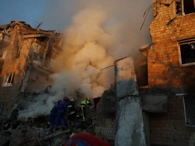 росія вдарила по Києву ракетами та дронами: що відомо про загиблих та поранених