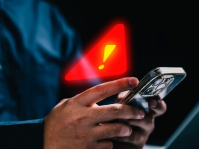 Фахівець пояснив, чи можна заразити смартфон вірусом, просто відкривши сайт