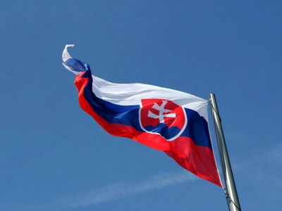 Словаччина відновила видачу туристичних віз росіянам