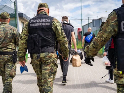 Польща видворила 15 українців