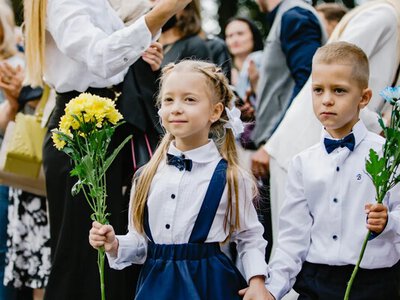 Цьогоріч за парти в Україні сіли понад 3,5 мільйона школярів
