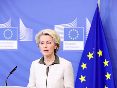 Літак Урсули фон дер Ляйєн екстренно сів у Болгарії через втручання росії