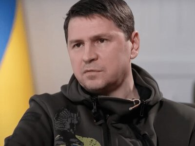 Шокуюча заява Подоляка: Після війни чоловіків не випускатимуть з України одразу