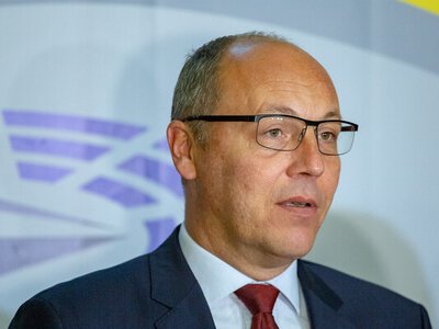 З'явилася петиція про надання Андрію Парубію звання Героя України