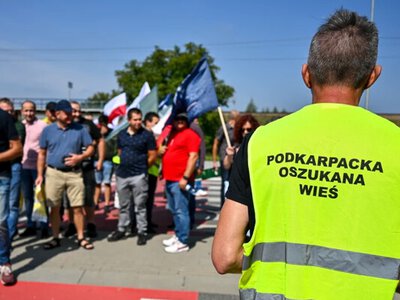 Польські фермери здійснили попереджувальний страйк у Медиці