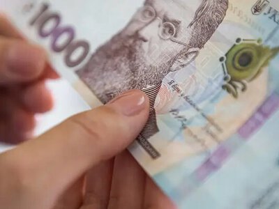 Святкові виплати не дійшли до всіх: що відбувається з грошима до Дня Незалежності