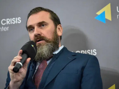 Грошей на підвищення зарплат учителям у бюджеті немає