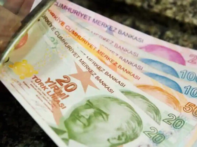Турецька ліра вперше в історії впала нижче української гривні