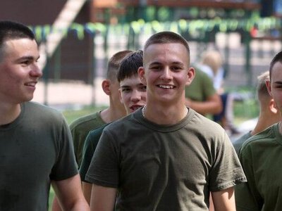 Виїзд чоловіків віком 18-22 років за кордон може погано відобразитися на демографічній ситуації в Україні