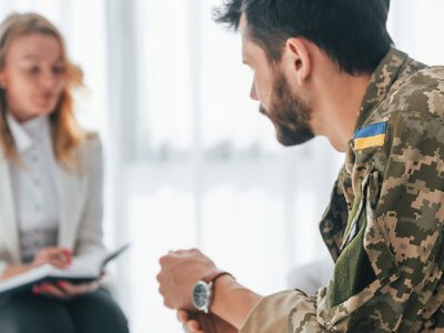 Що краще не говорити військовим - поради психолога