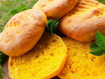 Чудові гарбузові булочки: без яєць і молочних продуктів
