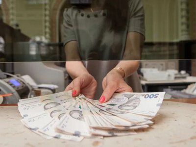 Українцям обіцяють суттєве підвищення зарплат: чи побільшає у людей грошей