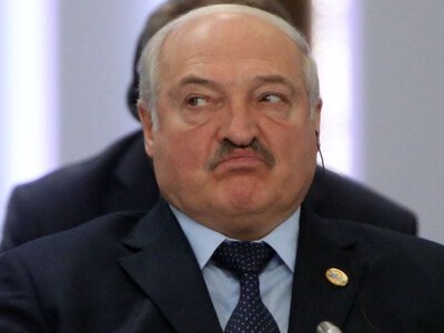 Білоруський диктатор везе російському вимоги від американців