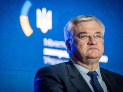 Сибіга показав сліпим угорцям маршрут вторгнення дрона до України