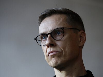 Президент Фінляндії пояснив, чому не віддасть наказ на збиття невідомих літальних об’єктів