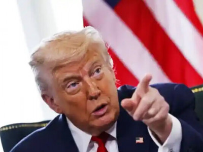 Трамп назвав медведєва тупим і пригрозив росії