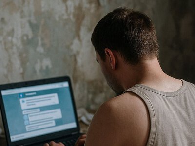 Повідомляв про синіх і зелених: підозрюють чоловіка у перешкоджанні мобілізації