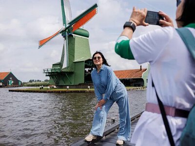 Нідерландське село з вітряками ввело плату для туристів