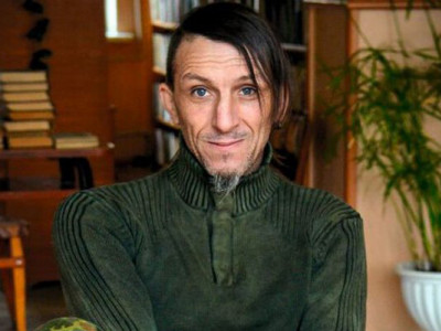 Дитячого письменника Володимира Вакуленка посмертно відзначили званням Героя України