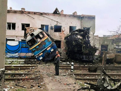 В Одесі вночі ворог обстріляв депо Укрзалізниці