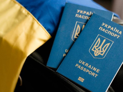 Тимчасовий захист завершується: нові правила проживання для українців у ЄС