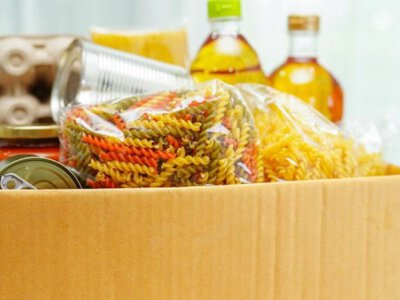 Українцям роздаватимуть продуктові набори: хто зможе отримати