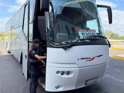 Висадив пасажирку посеред траси: що відомо про скандального перевізника?