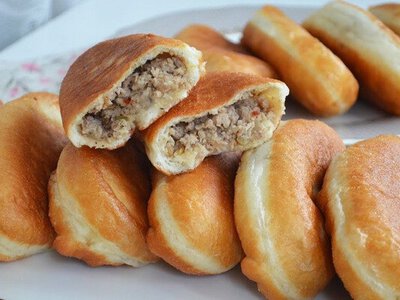 Смажені пиріжки з м’ясом
