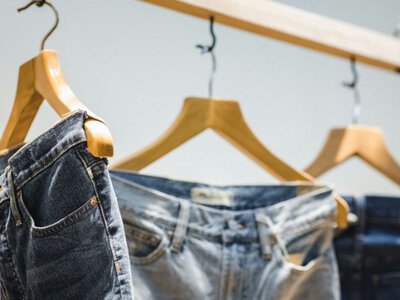 Українцям продають одяг у сотні разів дорожче: викрито схеми