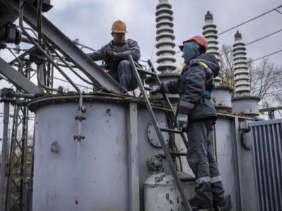 Після нових ударів РФ - складна ситуація. Міненерго закликало українців економити світло