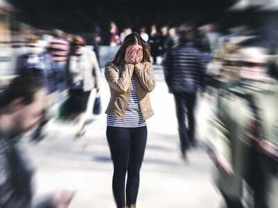 Які психологічні реакції на обстріли є нормальними, а коли варто хвилюватися за свій стан?
