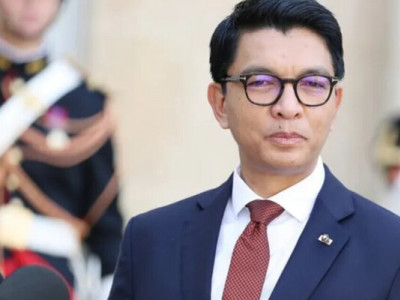 На Мадагаскарі оголосили імпічмент президенту-втікачу