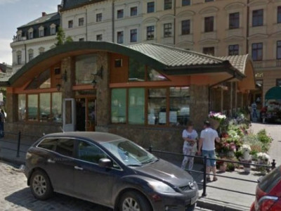 Судова драма з ароматом троянд: ринок відстояв свій павільйон