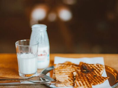 У цих продуктах кальцію більше, ніж у склянці молока: повний список