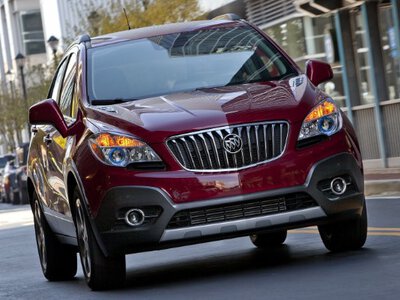 В Україну везуть все більше авто зі США: найпопулярніші битки
